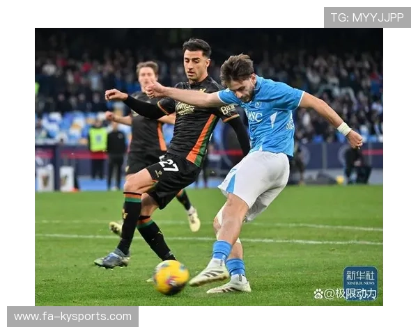 意甲赛场上出现了一次技惊四座的进球，意甲精彩进球集锦